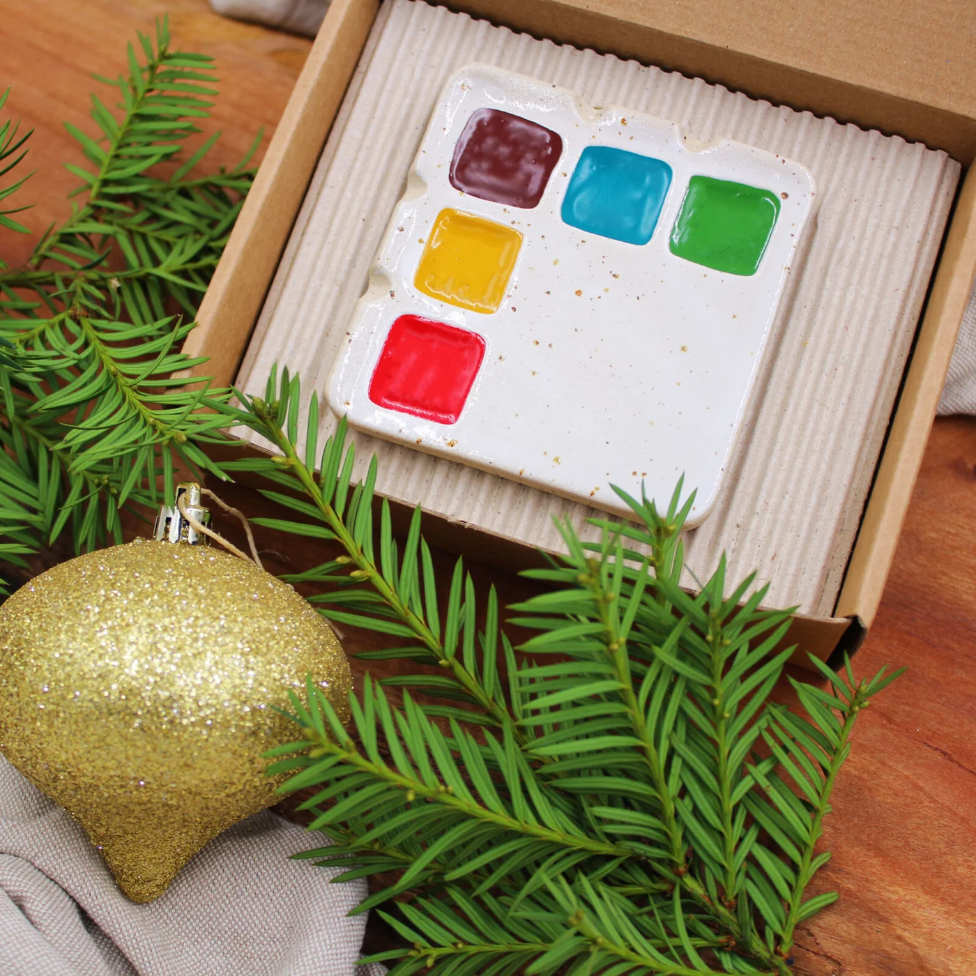 Christmas Palette Set Limited edition in Collaboration with Myuras